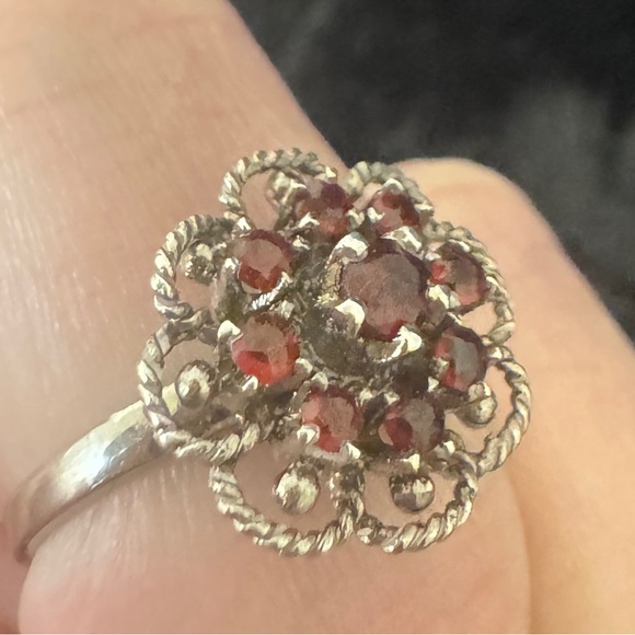 Garnet Sterling Silver 925 ring size 6 - Picture 6 of 8